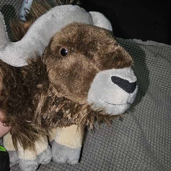 Wild Republic Musk Ox Plush Stuffed Animal Toy - Picture 1 of 4